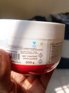 Mamaearth Beetroot Moisturizing Cream