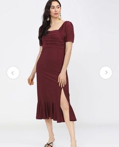 Chic Maroon Midi Dress