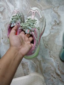 Red Tape Sneakers