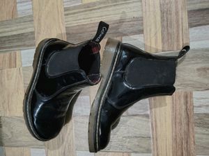 Glossy Catwalk Boots