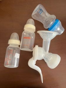 Manual Breast Pump With Bottles