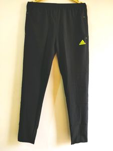 Boys/Girls Pack of 1 Black Solid Trackpants.