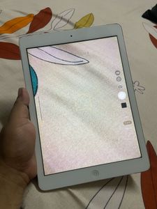 Apple iPad Air In Pristine Condition(Fix Price)
