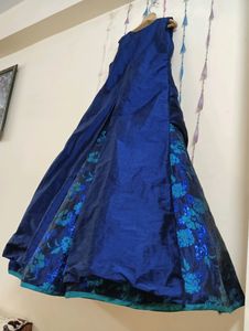 Ethnic Gown With Removable Jacket 💙