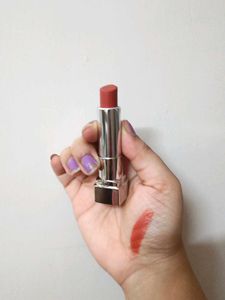 Maybelline Lipstick In The Shade - brooklyn Bare