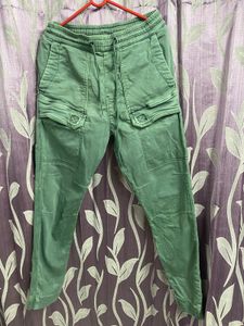Oliver Cargo trousers stretchable