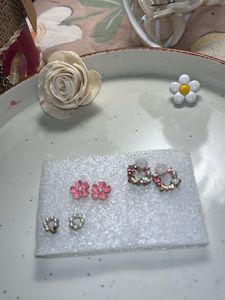 Cute Floral Earring Set