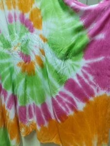Tie-Dye Kaftan Set looks awesome 😎
