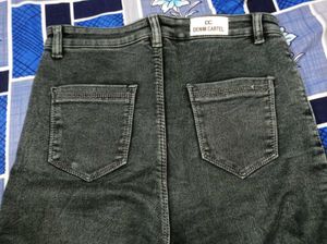 Stylish Denim Jeans – Preloved but Premium Quality