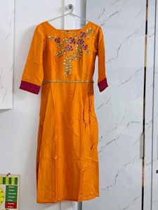 Elegant Pink &amp; Gold Ethnic Gown