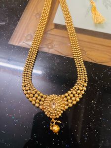 Elegant Gold Necklace