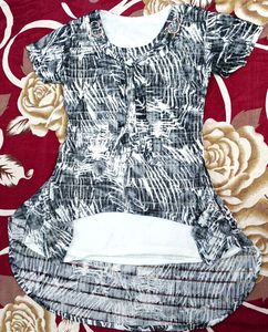 Sizw M Chic Abstract Print Tunic Top
