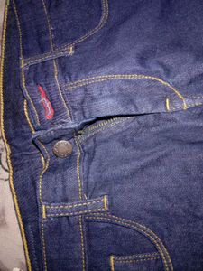 Dark Wash Denim Jeans✨.    NEW PIECE.NEVER WORN🔥