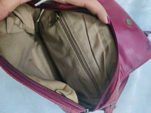 Baggit Maroon Sling Bag Women🛍️
