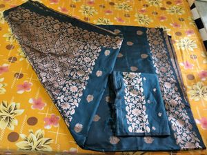 Elegant Green Banarasi Saree( unstitched blouse)