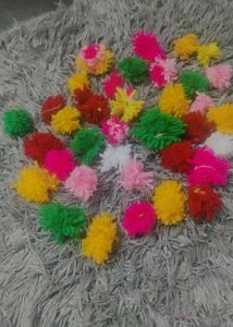 Handmade Pompoms For Crafting