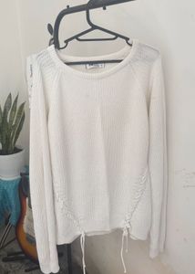 White Knitted Pullover Sweater