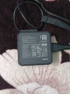 ASUS AC Adapter ADP-65GD D