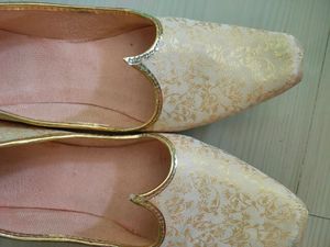 Mujri For Men Good condition