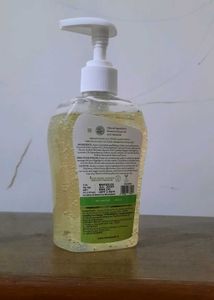 mamaearth tea tree face wash