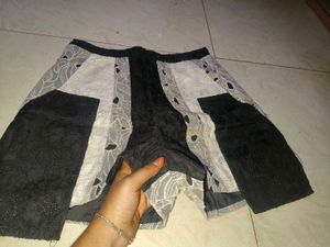 (Price Drop) black &amp; white skirt like shorts🖤