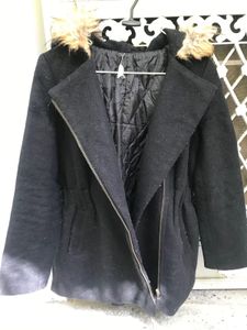 Black Furr Cap Coat Till Thighs