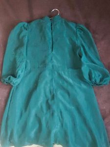 Emerald Green Tie-Waist party dress ✨👗