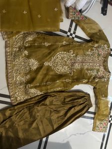 Price Drop Elegant Embroidered Ethnic Suit Set