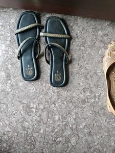 Sandles