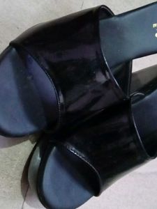 Black Wedges