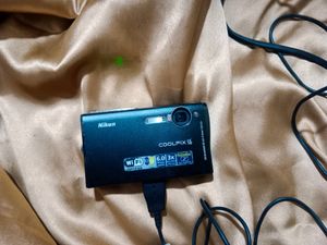 Nikon Coolpix S6 6MP Digital Camera