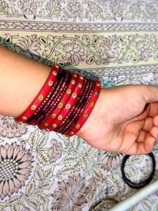 Red &amp; Gold Bangle Set