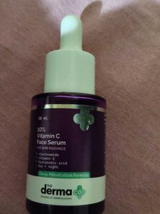 The Derma Co Face Serum
