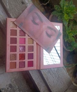 Huda Beauty Pallette 💅❤️