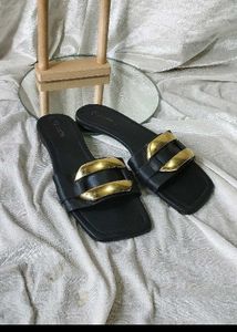 Zudio Flats