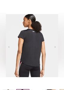 NIKETypographic Print Round-Neck T-shirt