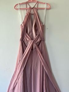 Blush peach back less bow dress👗(surplus)