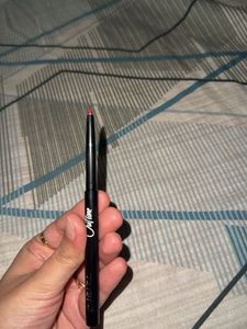 Renee Outline Lipliner