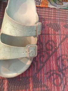 Comfy Slides - Great Condition