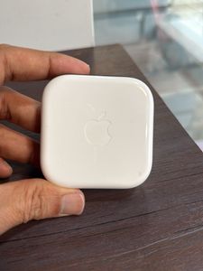 Apple EarPods With Lighting Plug