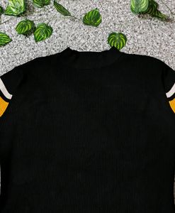 Korean Black Crop Highneck