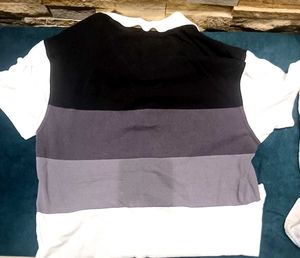 Levi&#39;s Striped Polo Shirt - Size M