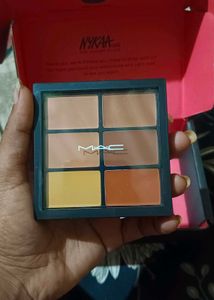 Mac Concealer Pallet