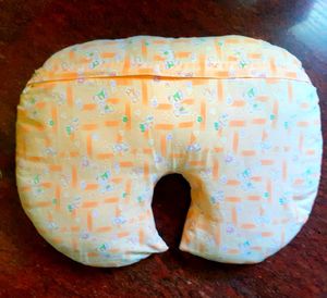 2 in 1 Baby feeding and Tummy time Pillow