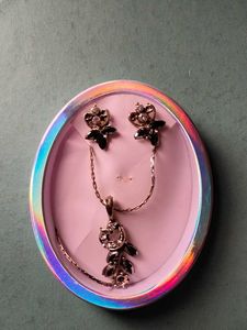 Black Pendent