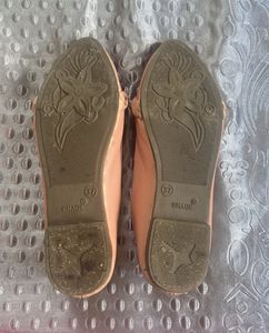 Trend&#39;s Footwear Flats