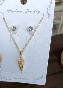 Gold Tone Necklace &amp; Earring Set