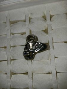 Gothic Skull Ring