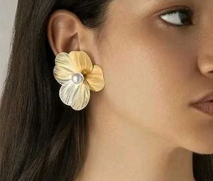 Earings