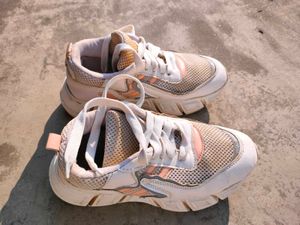 White 🤍 Shoes
